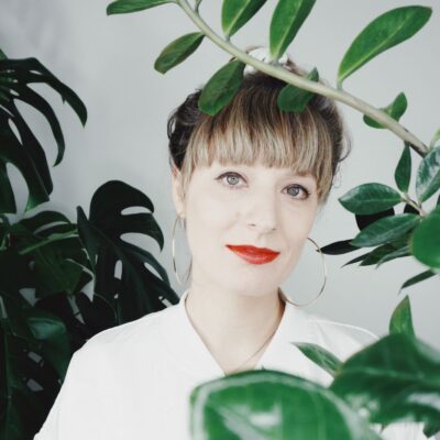 Iana – Alternative Electronic / Pop